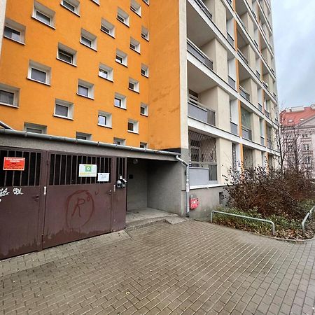 Yourapart Solidarnosci Warsaw Exterior photo